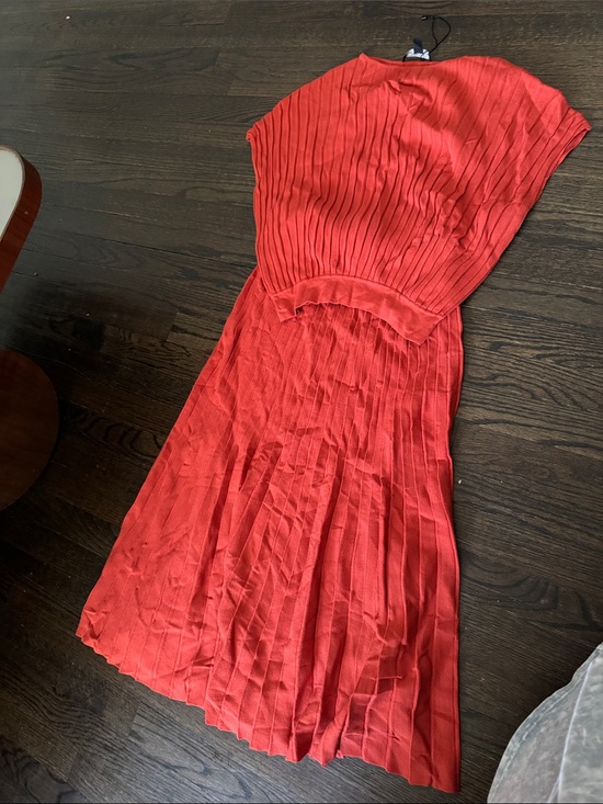 MaxMara Dresses & Skirts - MaxMara Red Pleated Maxi Dress